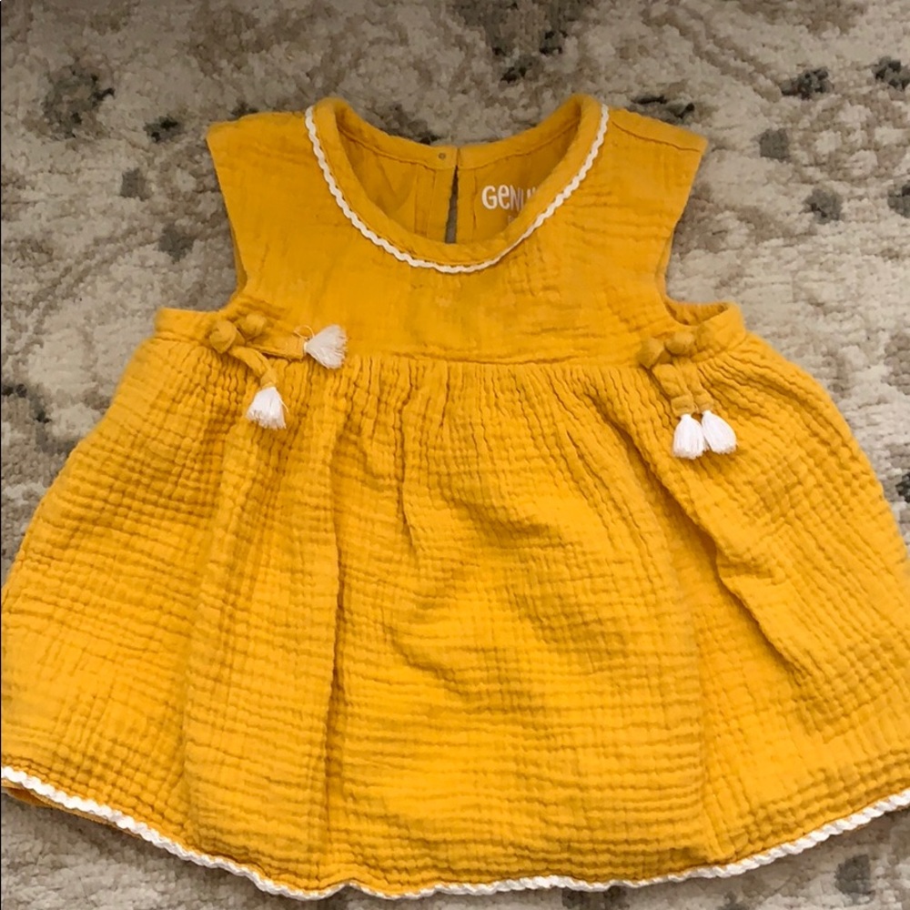 yellow blouse